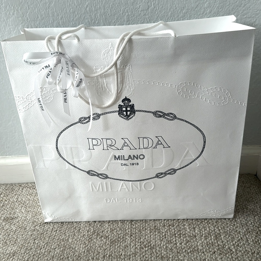 PRADA Shopping Bag 🛍️